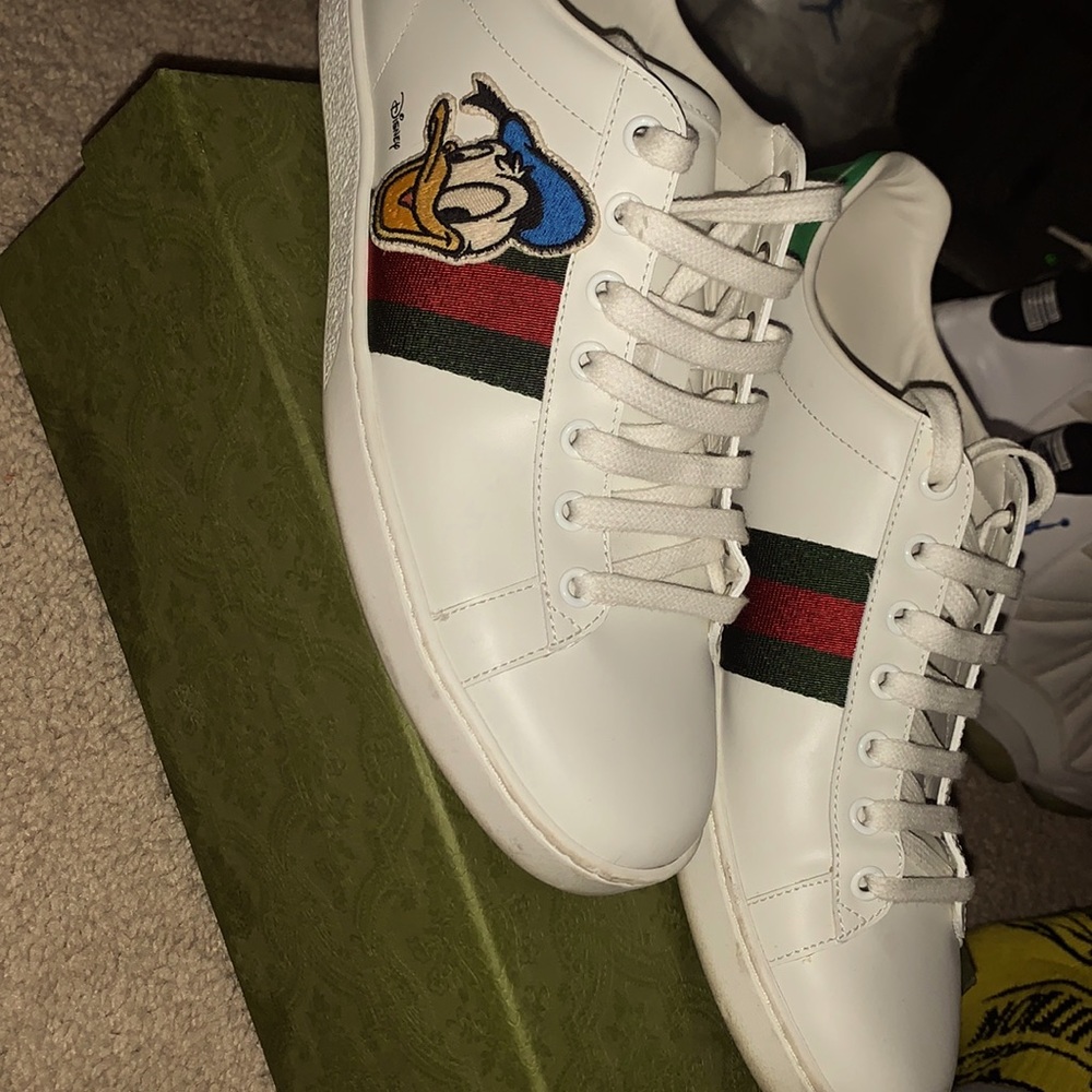 Daffy Gucci sneakers 9.4 condition. wore these about 4 times very comfortable.